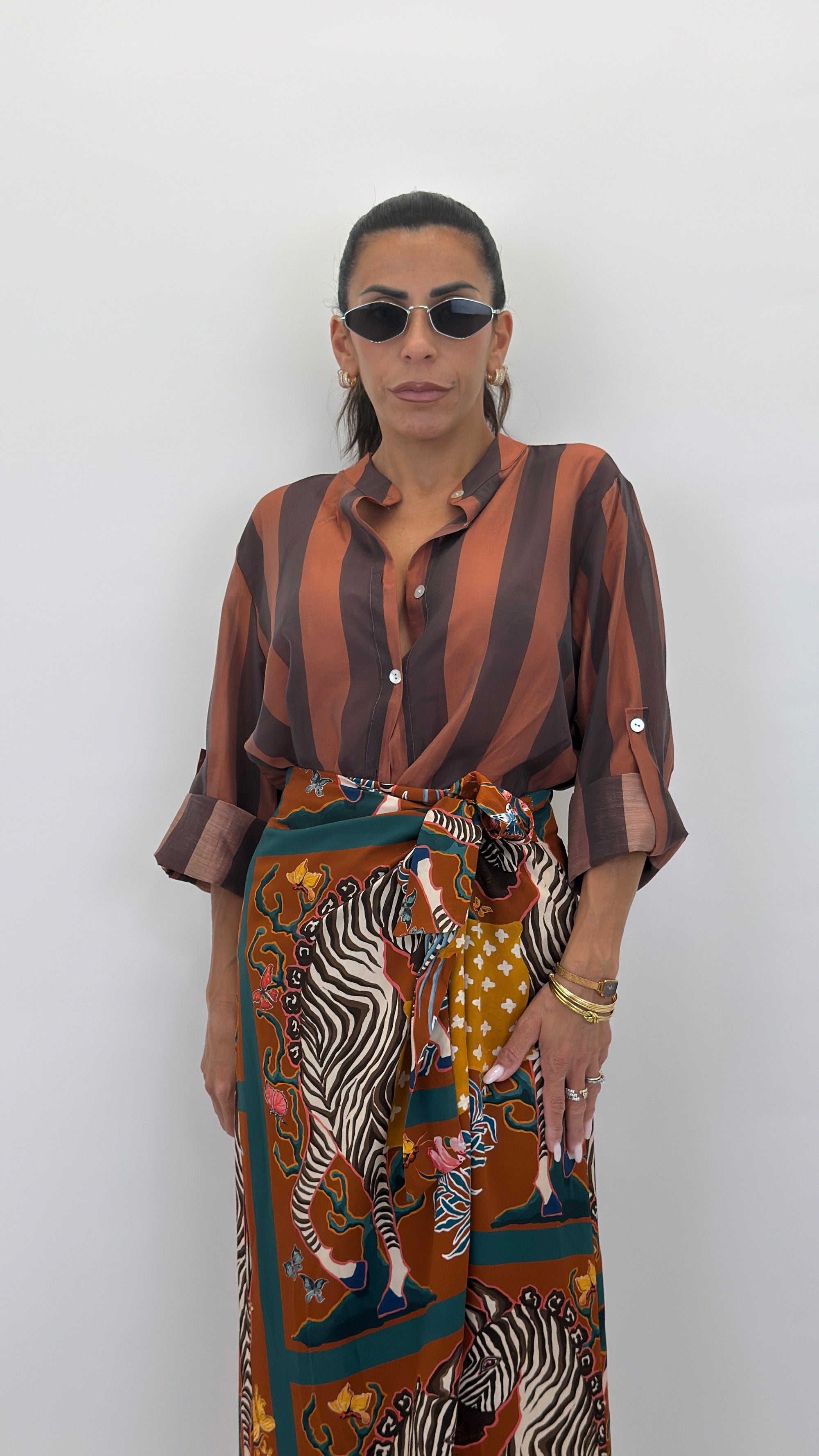 Camicia coreana con bottone ruggine/marrone